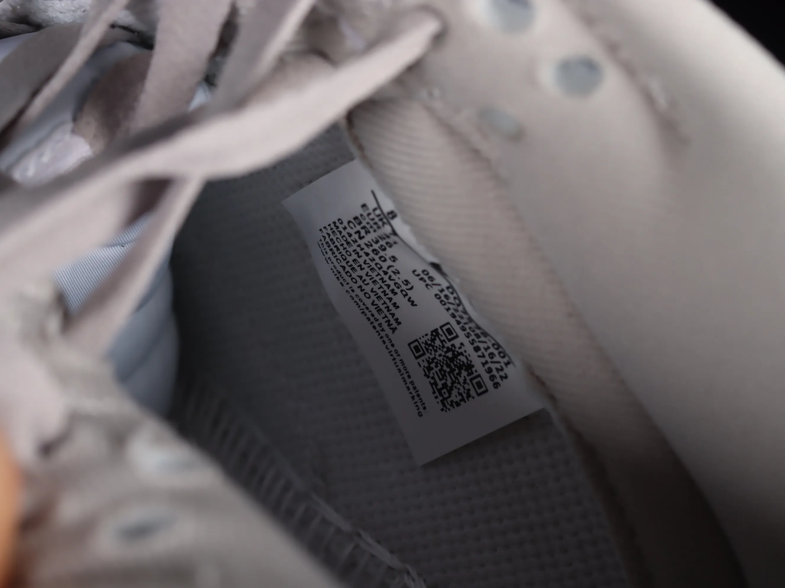 All Categories Nk SB Dunk Series Nk SB Dunk Low Low-top sneakers Cost-effective version Nk Dunk Low "Light Iron Ore" Patent leather gray SB low-top sports and leisure sneakers DQ7576-001
